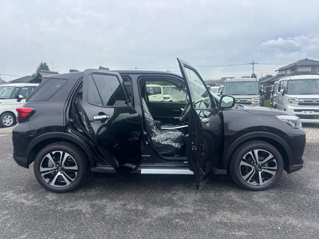 Daihatsu Rocky 6