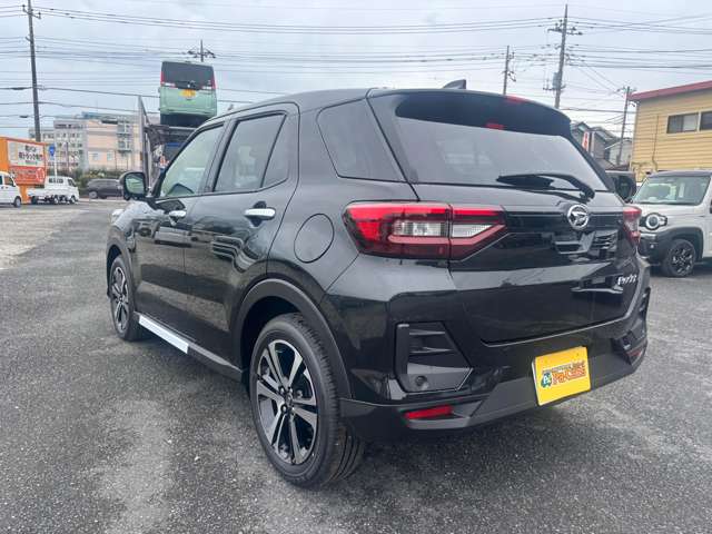 Daihatsu Rocky 9
