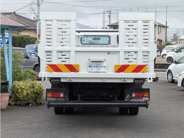 Mitsubishi Fuso Canter 7