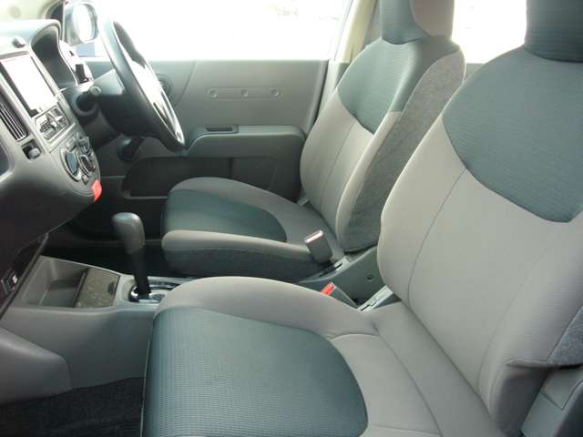 Nissan AD 6