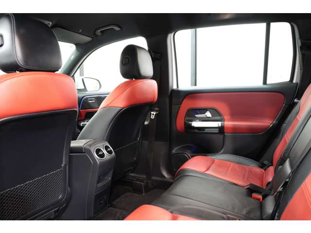 Mercedes-Benz GLB 5