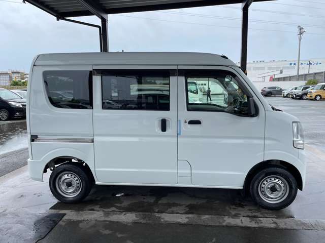Nissan NV100 Clipper 4