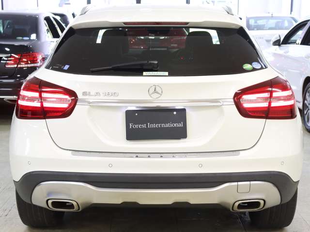 Mercedes-Benz GLA-Class 6