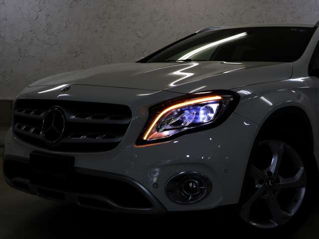 Mercedes-Benz GLA-Class 10