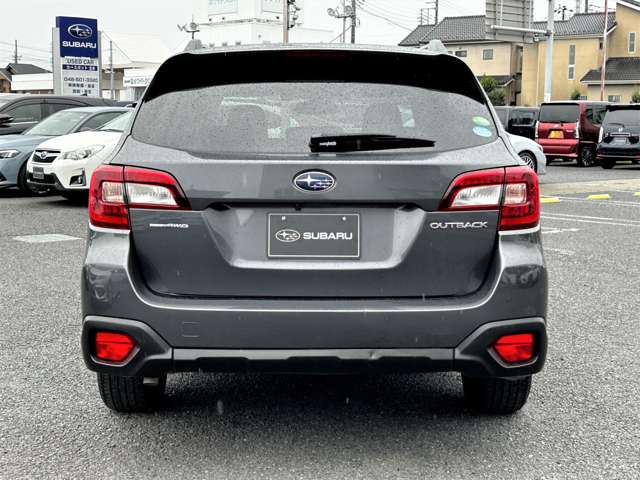 Subaru Legacy Outback 5