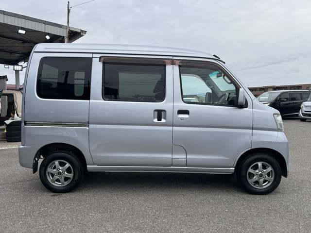 Daihatsu Hijet Cargo 9