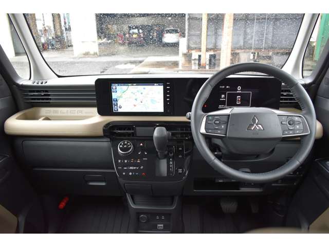Mitsubishi Delica Mini 3
