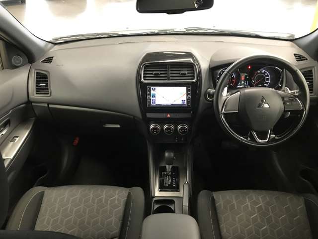 Mitsubishi RVR 7