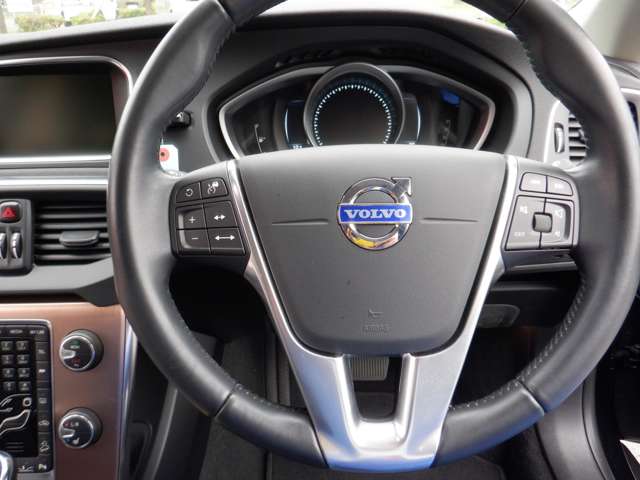 Volvo V40 Cross Country 12