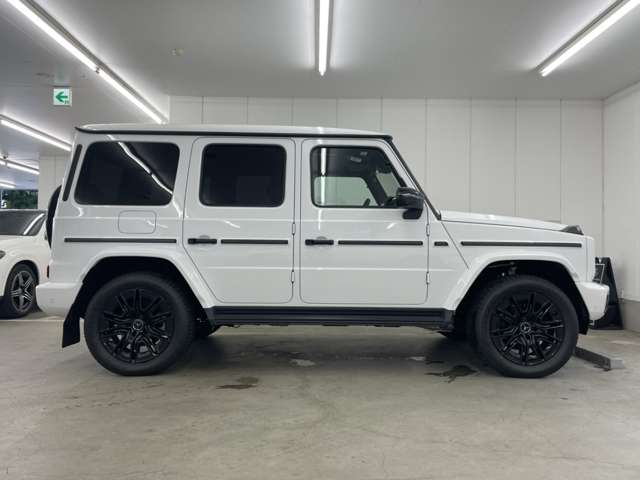 Mercedes-Benz G-Class 3