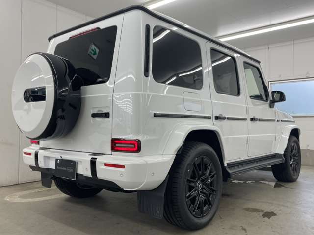 Mercedes-Benz G-Class 4