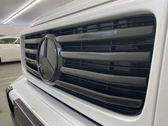 Mercedes-Benz G-Class 8