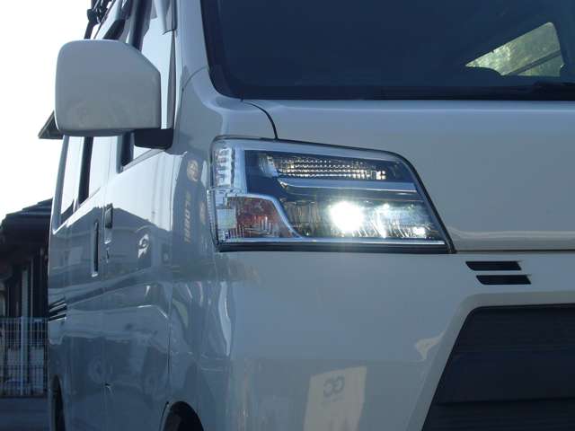 Daihatsu Hijet Cargo 10
