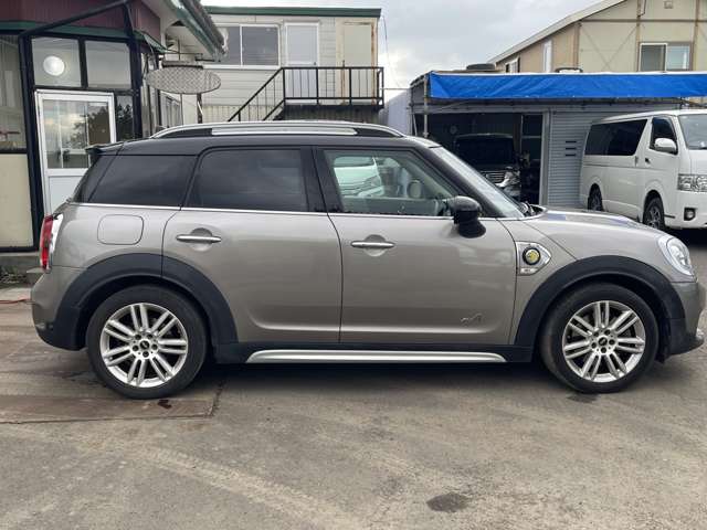 MINI Crossover 11