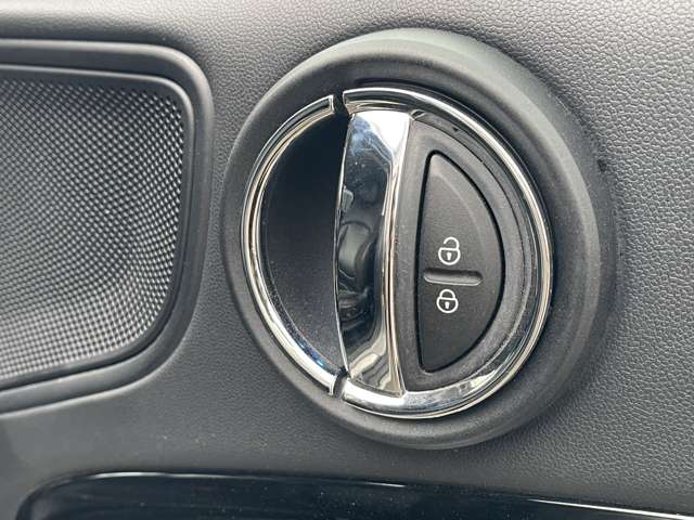 MINI Crossover 9