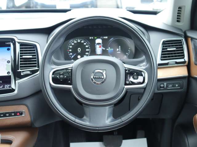 Volvo XC90 12