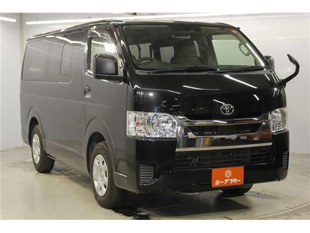 Toyota Hiace Van 4