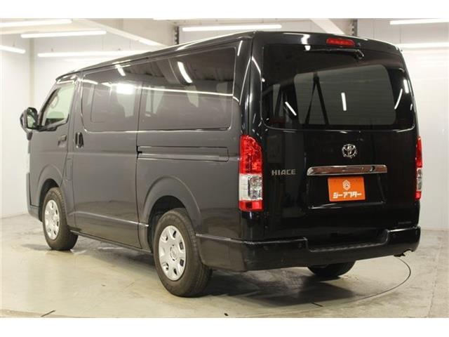Toyota Hiace Van 8