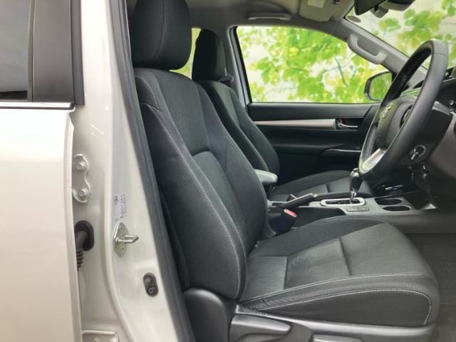 Toyota Hilux 2