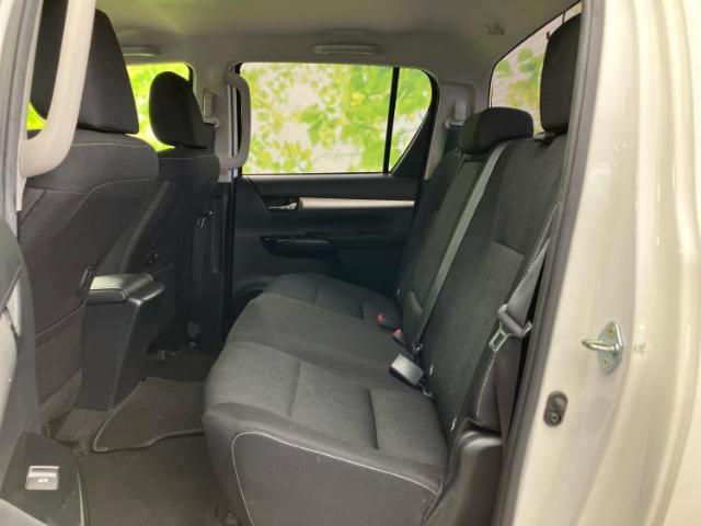 Toyota Hilux 9
