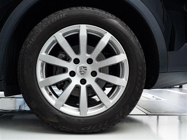 Porsche Cayenne 8