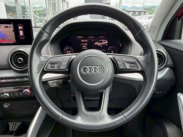 Audi Q2 12