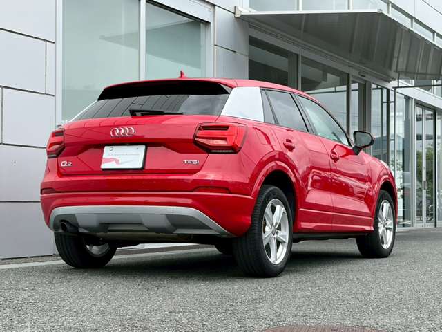 Audi Q2 8