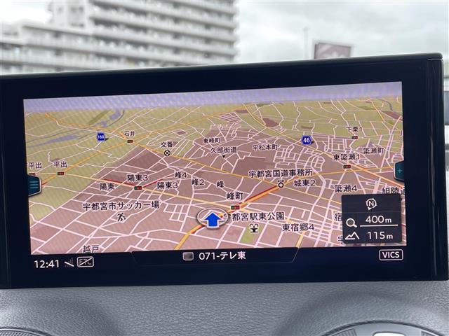 Audi Q2 8