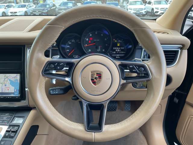 Porsche Macan 12