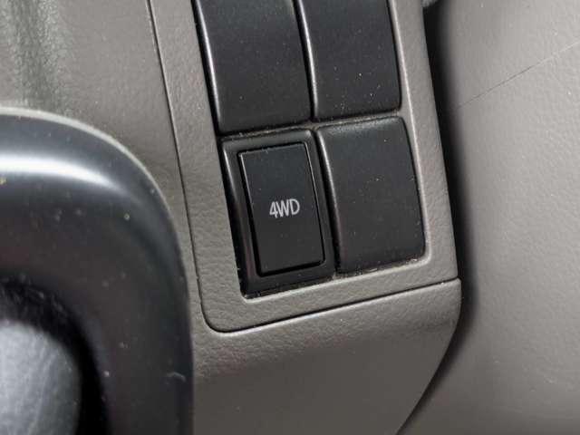 Nissan NV100 Clipper 12