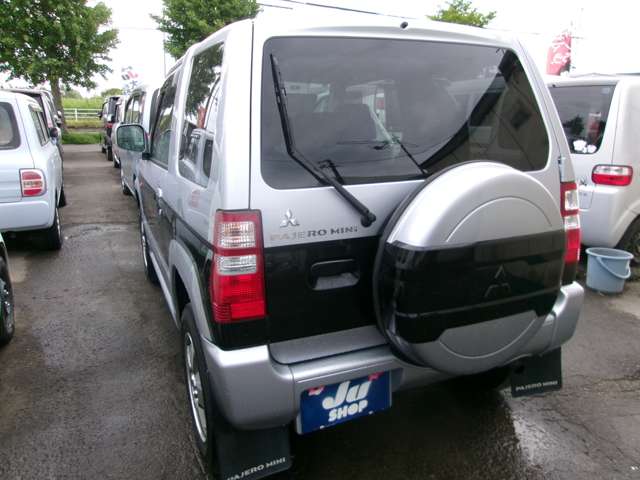 Mitsubishi Pajero Mini 11