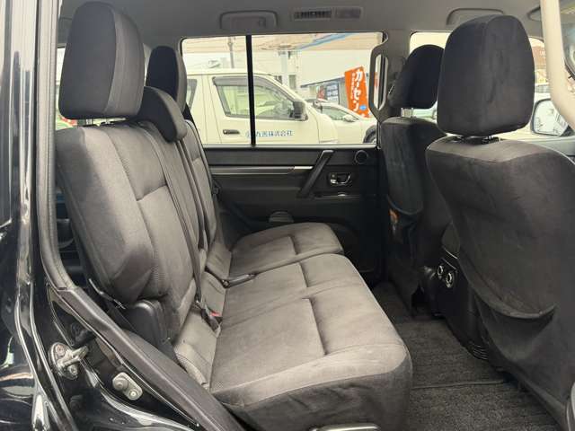 Mitsubishi Pajero 11