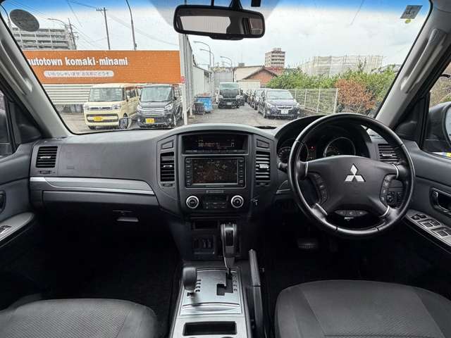 Mitsubishi Pajero 6