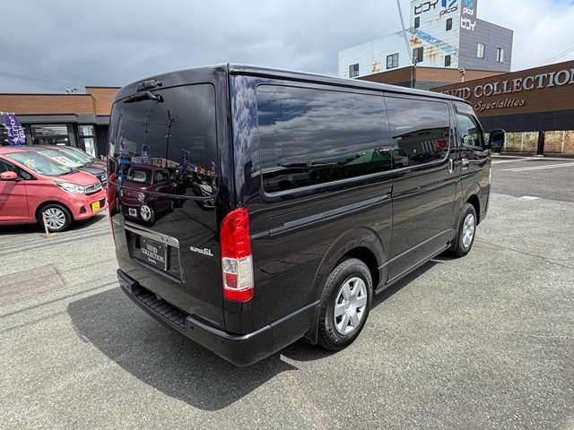 Toyota Hiace Van 6