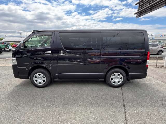 Toyota Hiace Van 9