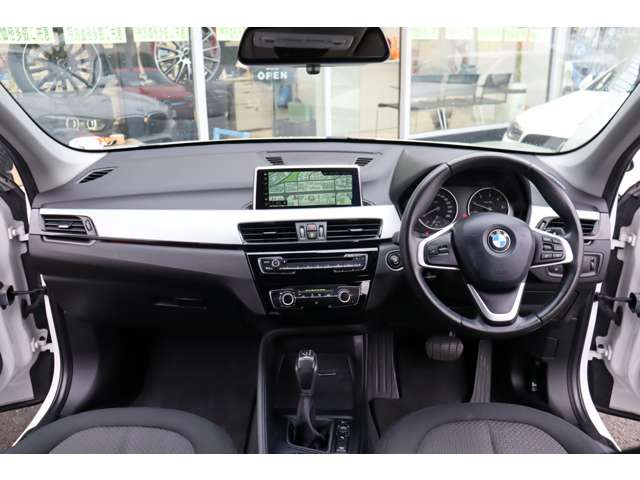 BMW X1 6