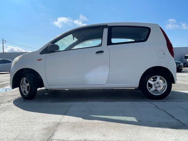 Daihatsu Mira 6