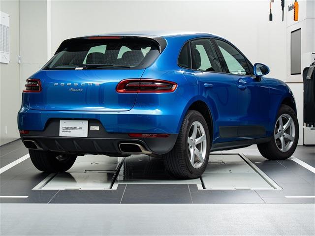 Porsche Macan 2