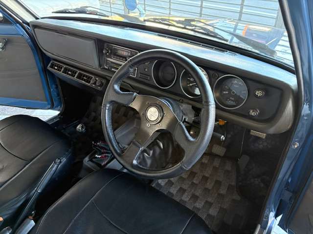 Nissan Sunny Truck 11