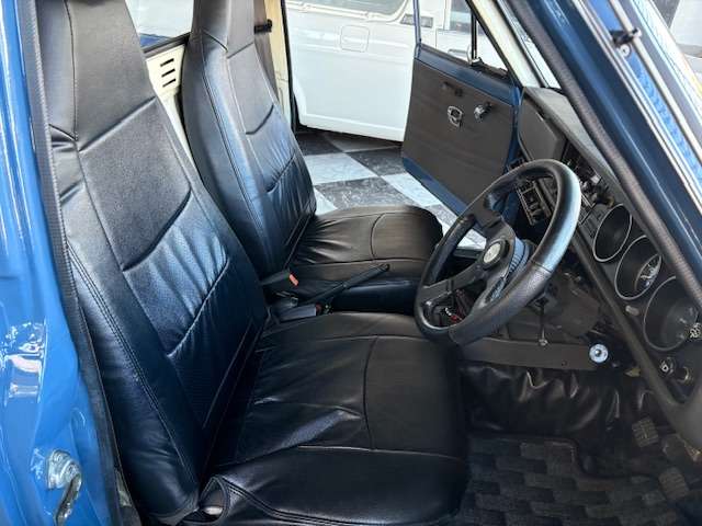 Nissan Sunny Truck 12