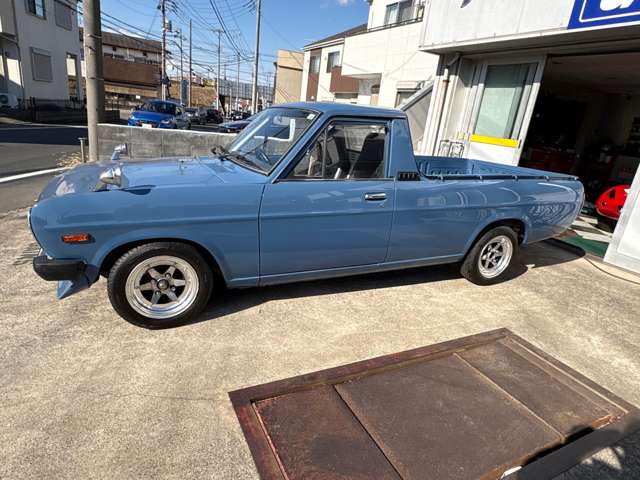 Nissan Sunny Truck 5