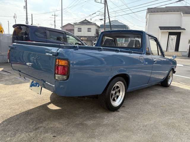 Nissan Sunny Truck 7