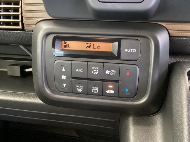 Honda N-VAN 11