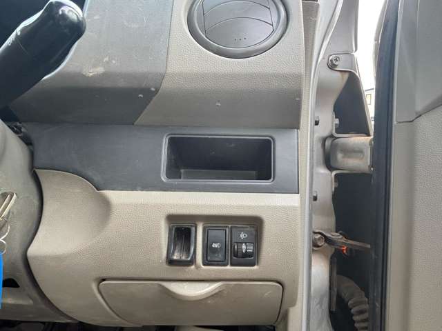 Nissan NV100 Clipper 12