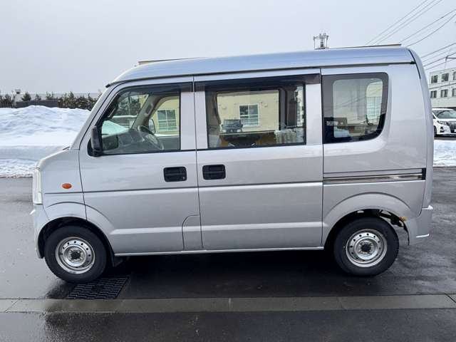 Nissan NV100 Clipper 8