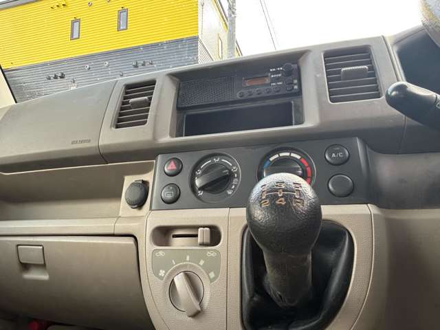 Nissan NV100 Clipper 10