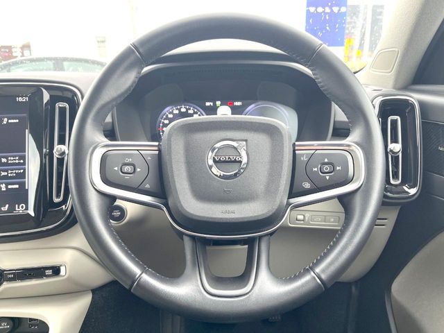 Volvo XC40 11
