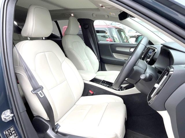 Volvo XC40 12