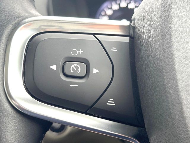 Volvo XC40 10