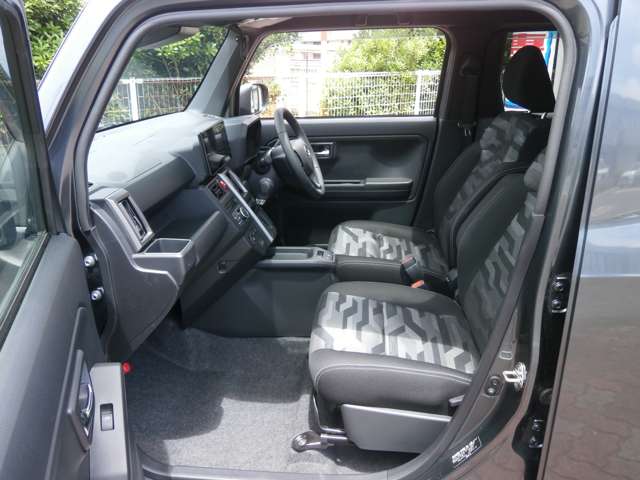 Daihatsu Taft 7